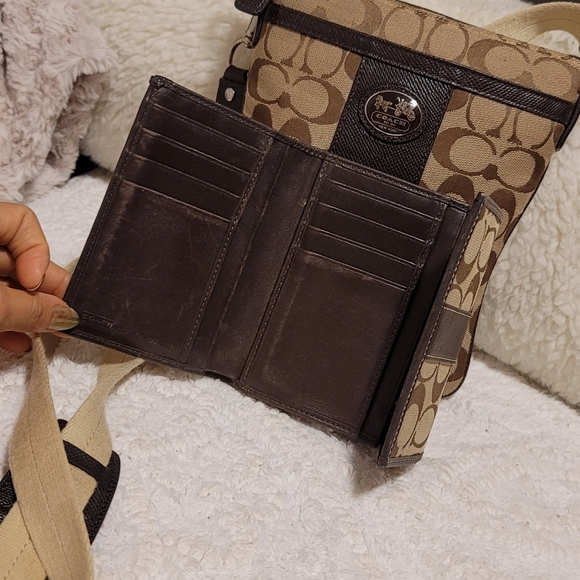 Coach canvas crossbody and wallet - Picture 3 of 12